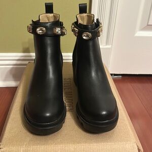 NWOT Steve Madden Black Amulet Bootie